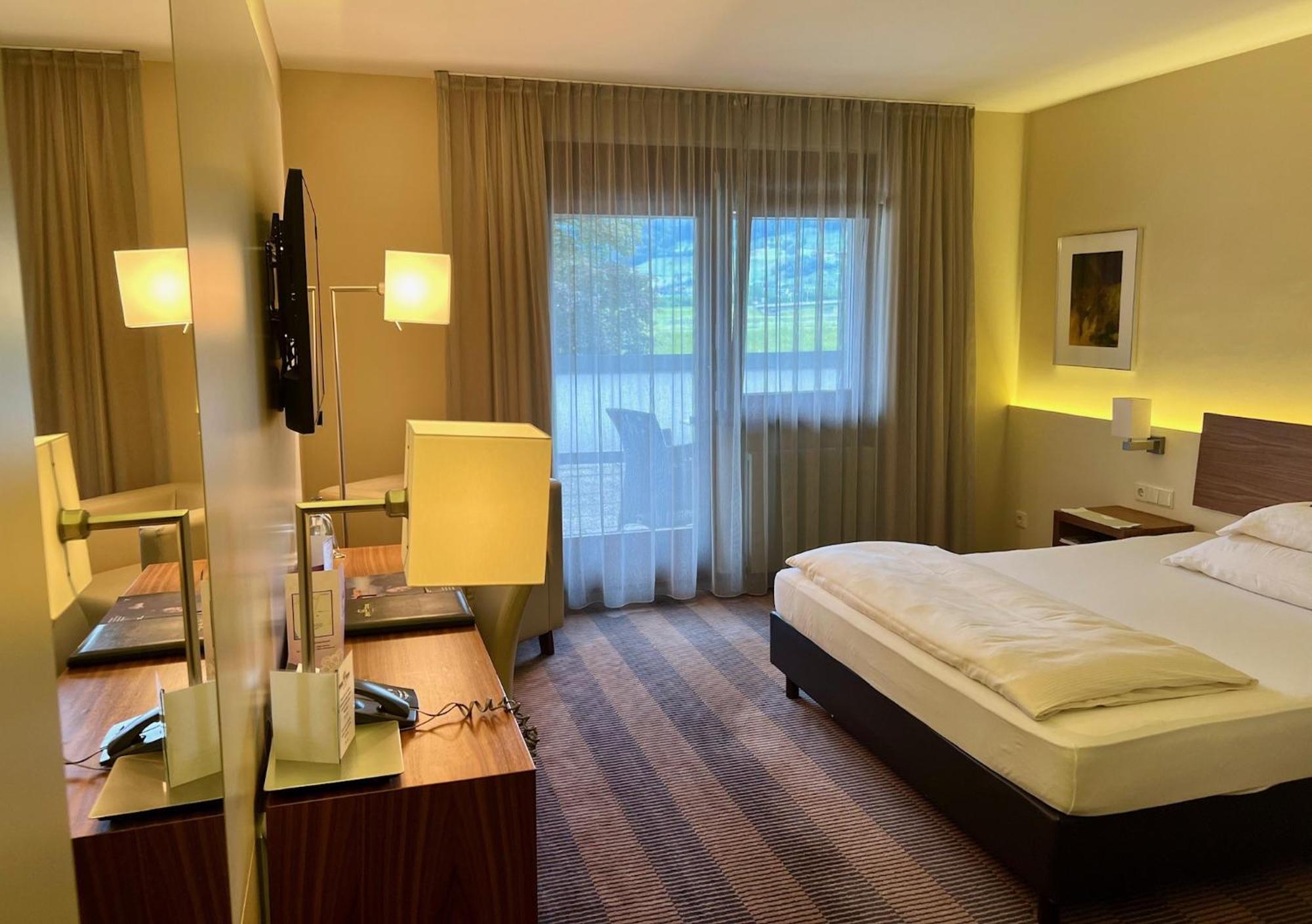 Hotel Gasthof Kroenele Lustenau Bagian luar foto